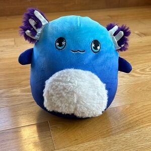 Squishmallows Blue  Scented Axolotl. Fuzzy ears and belly